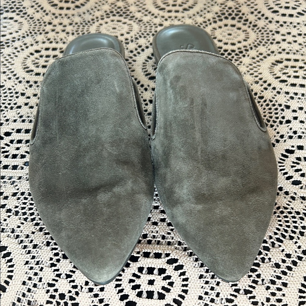Splendid Olive Green Sandals